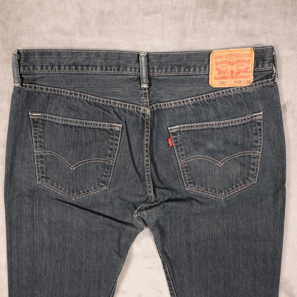 Levi’s 501 Button Fly Jeans Men’s‎ 36x36 Medium Wash Classic Straight Denim